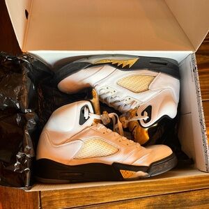 Air Jordan 5 retro size 10 with orignal box